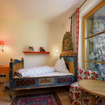 Chalet * הינטרטאל
