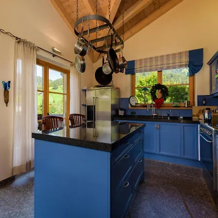 Chalet בקתה *